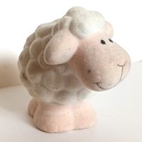 Веселая овечка. Керамика. Статуэтка, овца сувенир