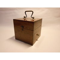 УНИКАЛЬНОЕ Немецкое Портативное Индукционное Устройство в элегантной деревянной коробке с ящиком.1908 год.