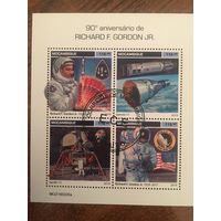 Мозамбик 2019. 90-летие астронавта Ричарда Гордона младшего. Блок.