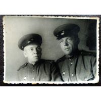 Фото двух военных с орденами. 6х8.5 см.