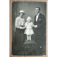 Семейное фото. 1925 г. 9х14 см