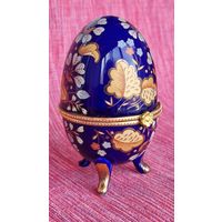 Шкатулка яйцо керамика синее высота 10см