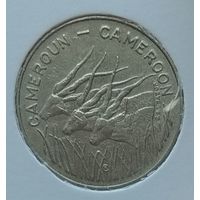 Камерун 100 франков 1975 г. В холдере