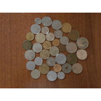 Набор монет 35 штук Европа Азия, без повторов, без монет СССР.