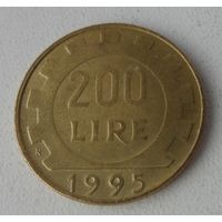 200 лир Италия 1995 г.в.