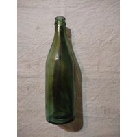 Бутылка водочная, 0,5 л , СССР, зеленое стекло.